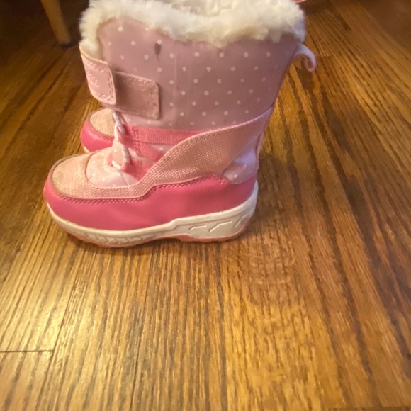 Pink snow boots - Picture 2 of 5